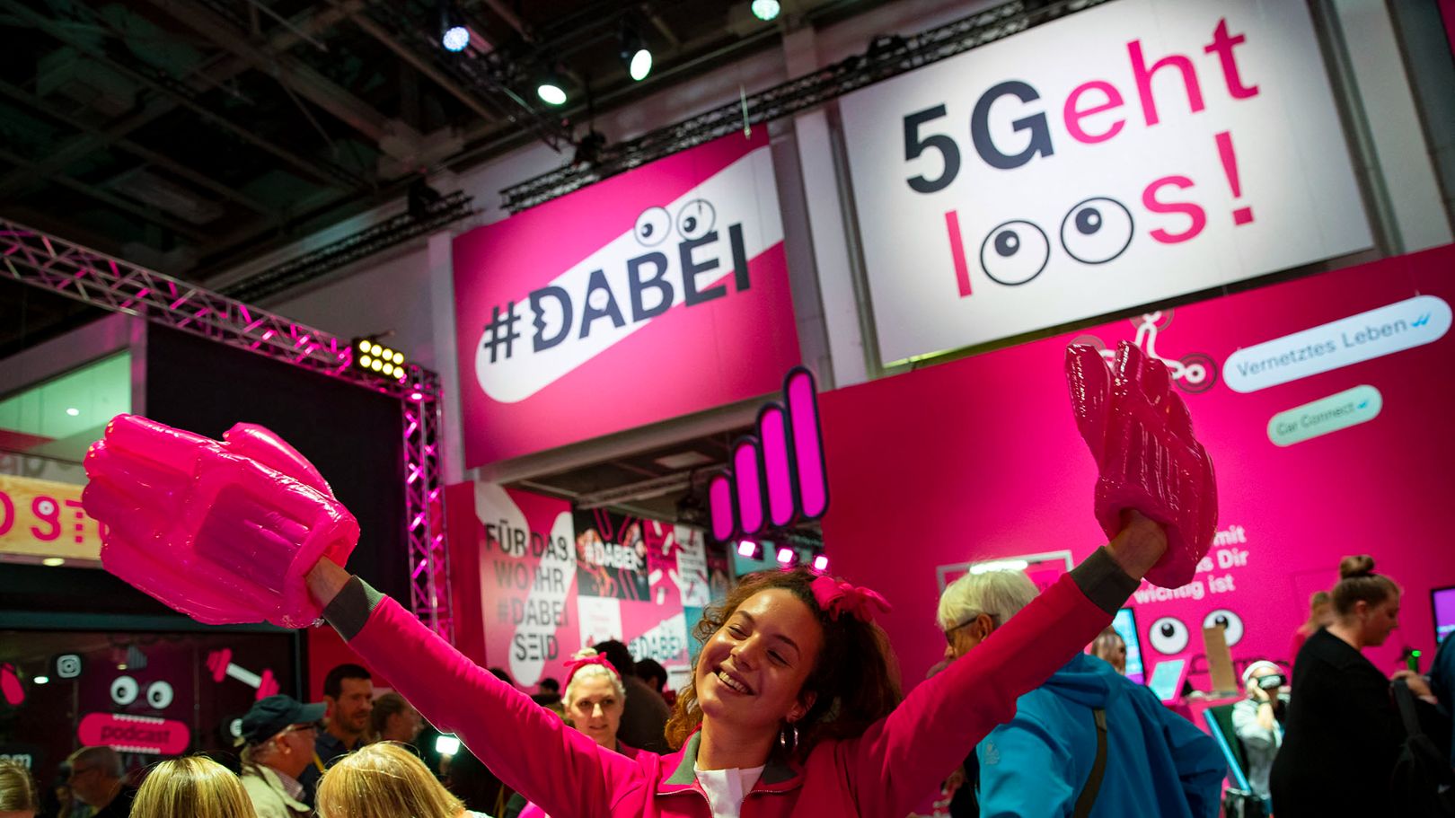 5G tecnology advertisement at Deutsche Telekom boot during the international electronics and innovation fair IFA in Berlin on September 10, 2019. (Photo by Emmanuele Contini/NurPhoto) (Photo by Emmanuele Contini / NurPhoto / NurPhoto via AFP)