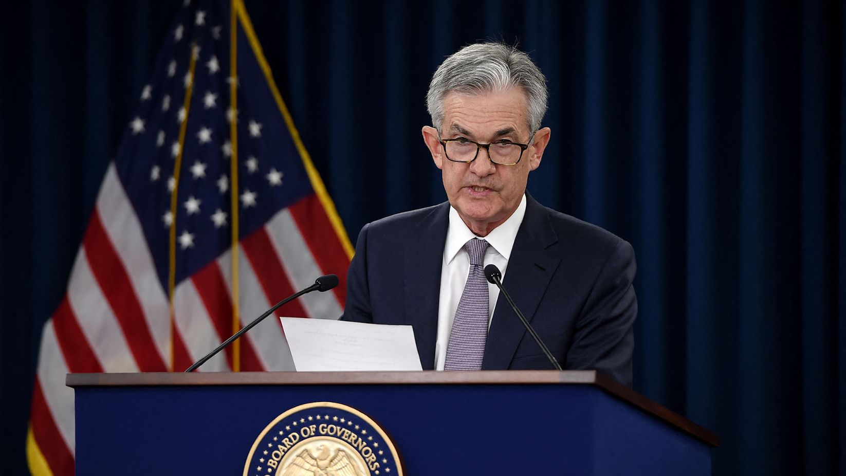 Federal Reserve Board Chairman Jerome Powell speaks at a news conference after a Federal Open Market Committee meeting on September 18, 2019 in Washington, DC. - The US Federal Reserve cut its benchmark interest rate for the second time this year on Wednesday but the policy committee is divided, with three of the 10 voting members dissenting.The central bank also moved to ease concerns about a cash crunch on financial markets by adjusting its key policy tool to help pump more funds through the financial plumbing. (Photo by Olivier Douliery / AFP)