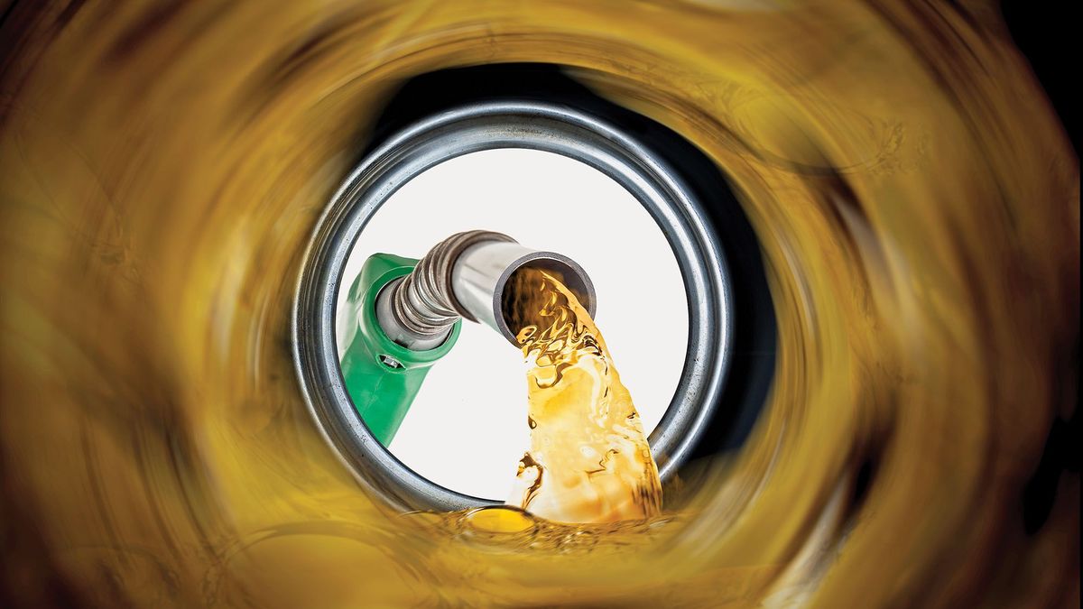 Refilling benzin üzemanyag tankolás fuel view from inside of gas tank of a car