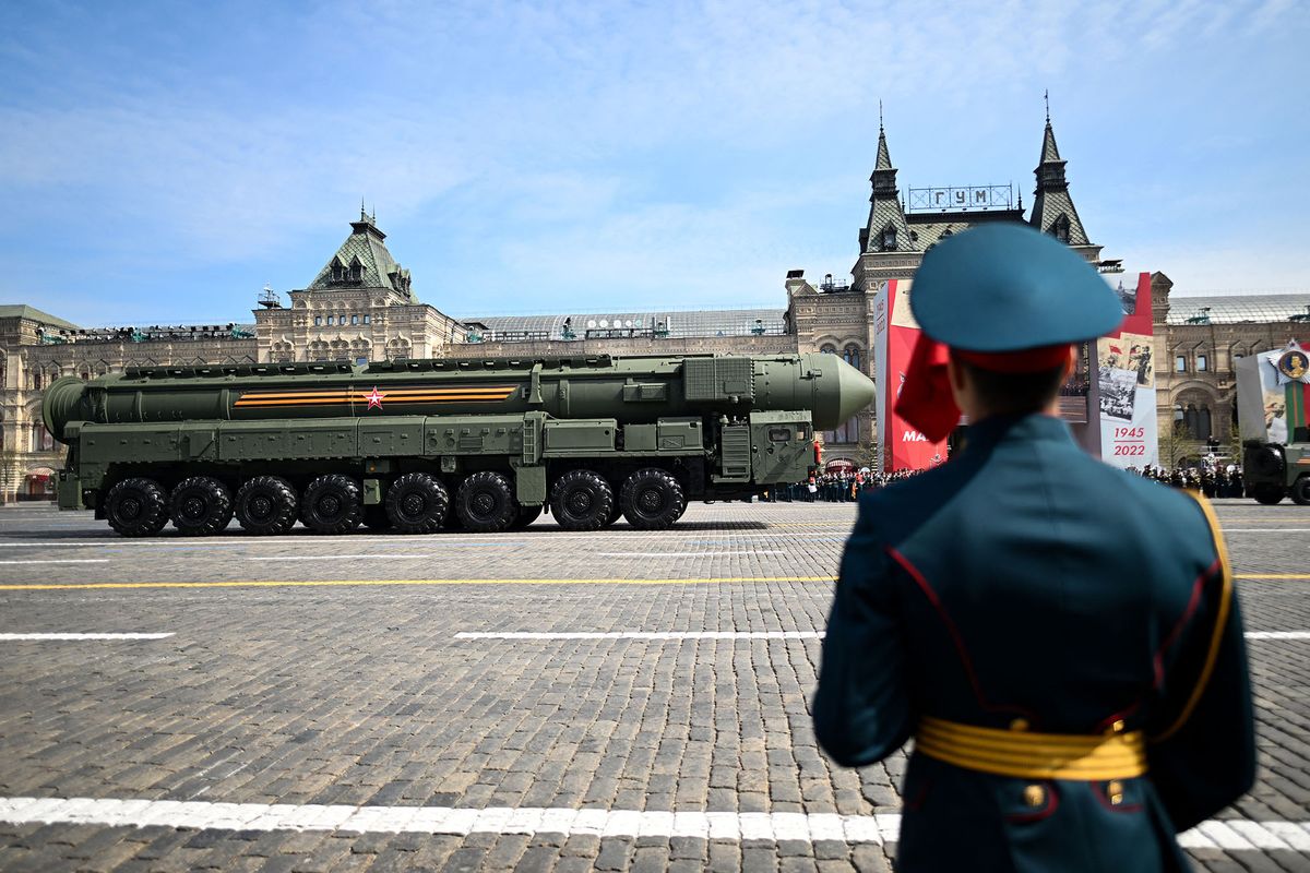 A Russian Yars intercontinental ballistic missile launcher parades through Red Square during the general rehearsal of the Victory Day military parade in central Moscow on May 7, 2022. - Russia will celebrate the 77th anniversary of the 1945 victory over Nazi Germany on May 9. (Photo by Kirill KUDRYAVTSEV / AFP)