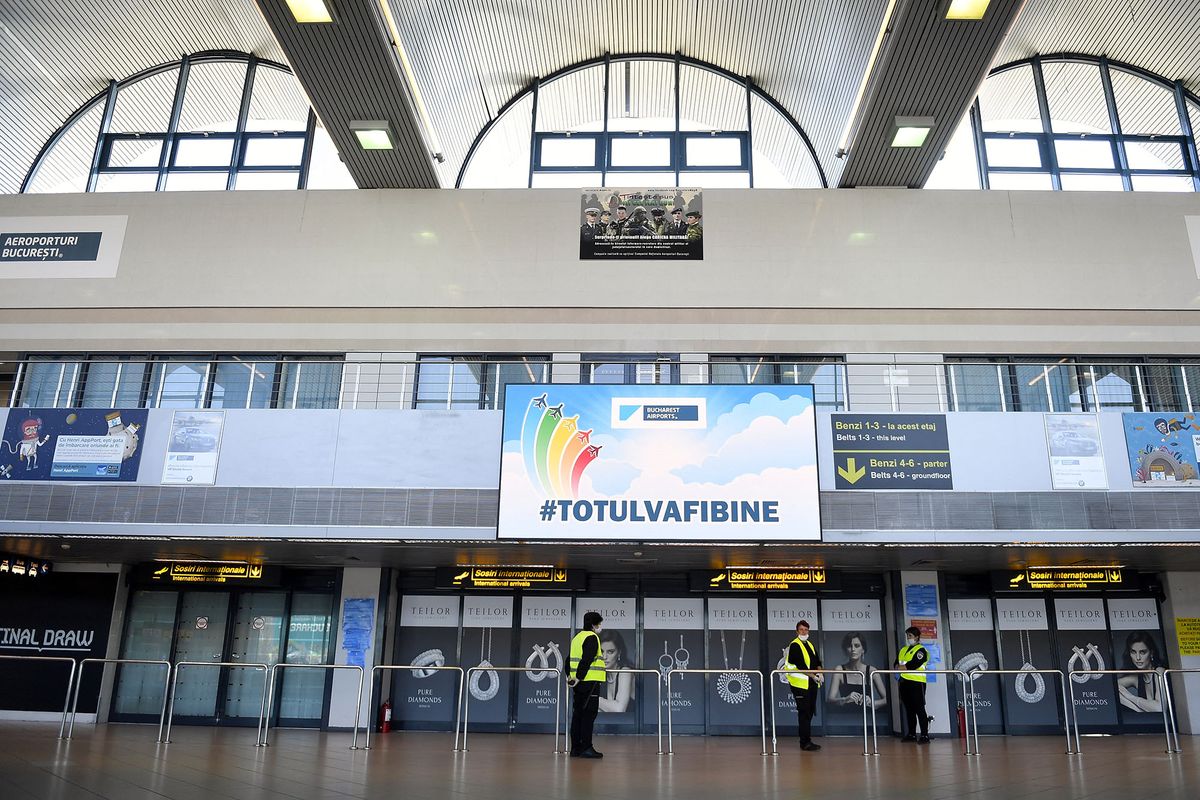 BUCHAREST, ROMANIA - APRIL 03: An inside view of the arrivals terminal of the Airport Henri Coanda the deserted in Otopeni, 15 kilometers to Bucharest, capital of Romania, 03 April 2020. Romania is in full lockdown across the country. Romanian authorities had confirmed 3183 infected people, 122 deaths and 283 people recovered. Alex Nicodim / Anadolu Agency (Photo by Alex Nicodim / ANADOLU AGENCY / Anadolu Agency via AFP)