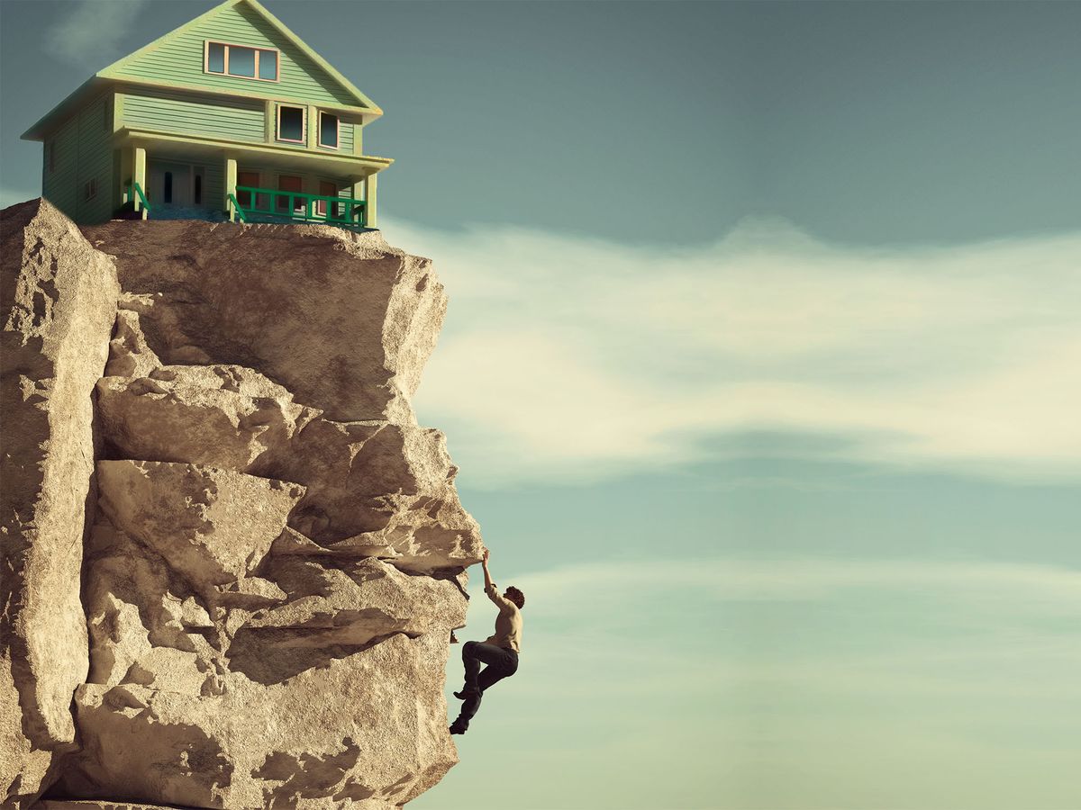 lakásvásárlás ingatlanpiac eladó Man climbing on a mountain to a house. House at the edge of the mountain cliff. This is a 3d illustration.