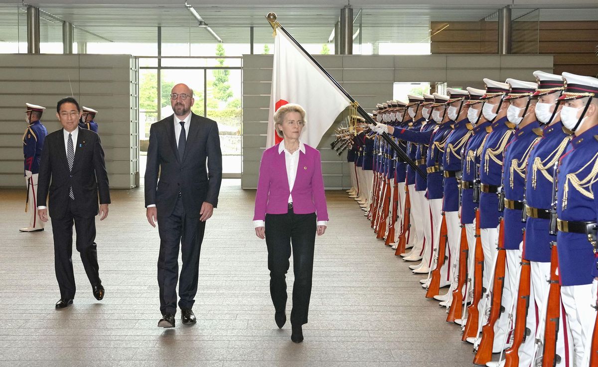 1240612179 (From L) Japanese Prime Minister Fumio Kishida welcomes European Council President Charles Michel and European Commission President Ursula von der Leyen at his office in Tokyo on May 12, 2022. (Photo by Kyodo News via Getty Images)