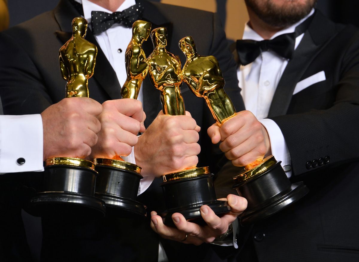 Los,Angeles,,Ca,-,February,26,,2017.,Oscar,Winners,Holding