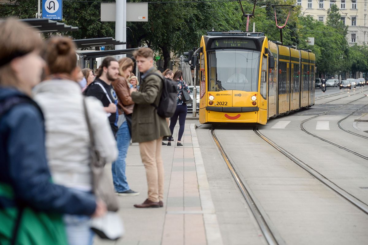 2021.09.20. Budapest Blaha Lujza tér fotó: Nagy Zoltán (NZ) Metropol