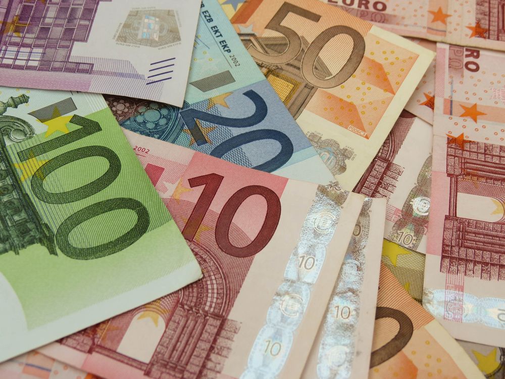 Euro,(eur),Banknotes,-,Legal,Tender,Of,The,European,Union