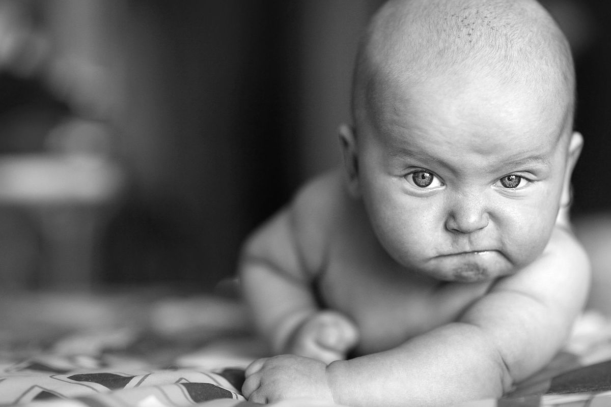 child baby black and white portrait gyerek baba bébi csecsemő koronavírus beteg