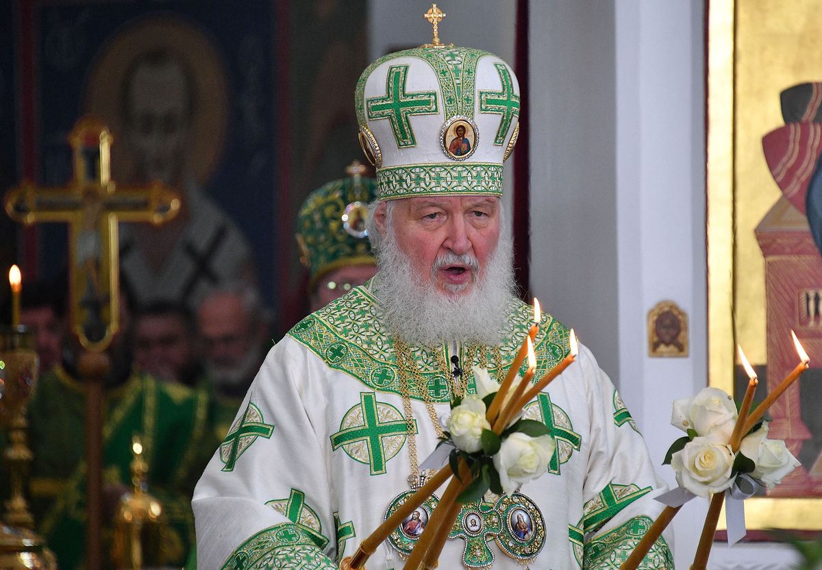 8209413 05.06.2022 Patriarch Kirill of Moscow and All Russia holds a solemn divine service at the Cathedral of the Exaltation of the Cross of the Saviour-Euphrosyne Convent on the Memorial Day of the Holy Princess Euphrosyne of Polotsk, the founder of the monastery, in Polotsk, Belarus. Viktor Tolochko / Sputnik (Photo by Viktor Tolochko / Sputnik / Sputnik via AFP)