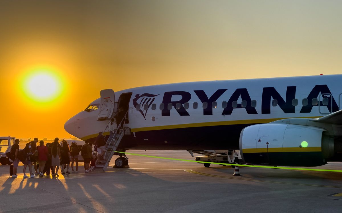 Ryanair Boeing 737-800 At Sunrise In Brindisi Airport