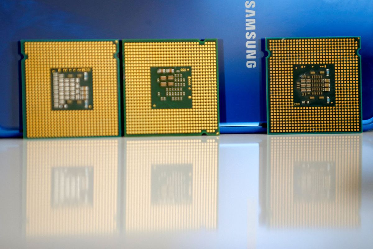 ANTALYA, TURKEY - DECEMBER 6: Intel processor chip for Samsung is seen in this illustration photo in Antalya, Turkey on December 06, 2019. Mustafa Ciftci / Anadolu Agency (Photo by Mustafa Ciftci / ANADOLU AGENCY / Anadolu Agency via AFP)
