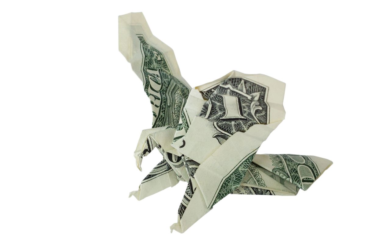 pénz bankjegy Money Origami sas EAGLE Folded with Real One Dollar egydolláros papírpénz Bill Isolated on White Background valuta árfolyam