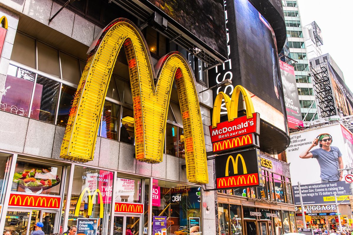 New,York,,Usa,-,Sep,22,,2015:,Mcdonald's,Restaurant,At NEW YORK, USA - SEP 22, 2015: McDonald's restaurant at the Times Square, a major commercial neighborhood in Midtown Manhattan, New York City