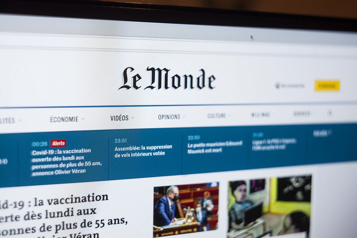 PARIS, FRANCE - APRIL 11, 2021: Selective blur on the logo of Le Monde on their digital version, the lemonde.fr website. Le Monde is a French newspaper, a reference of French press.