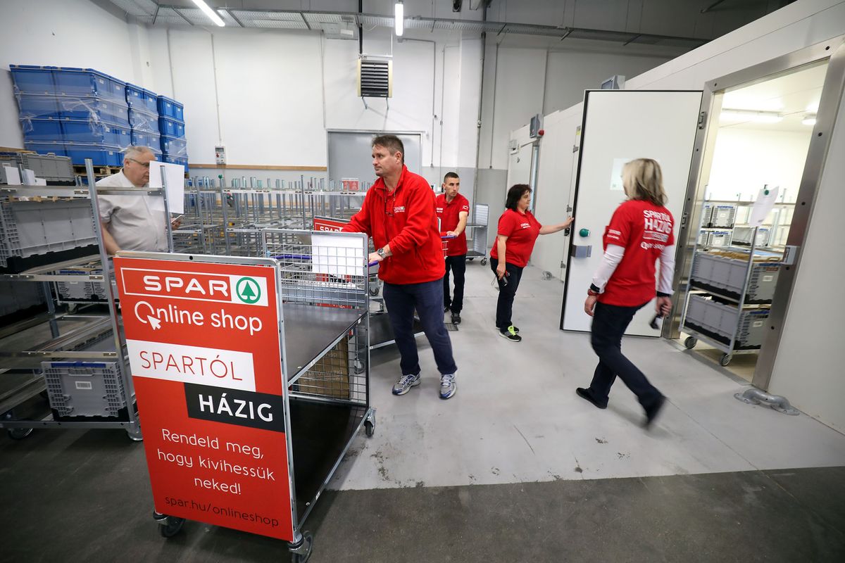 2019.05.08. Spar Magyarország kiskereskedelmi üzletlánc webshopjának bemutató sajtótájékoztatója az áruházban.foto:Kallus György