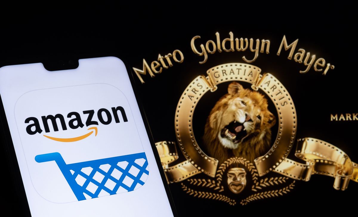Amazon,App,Logo,Seen,On,The,Smartphone,And,Blurred,Metro