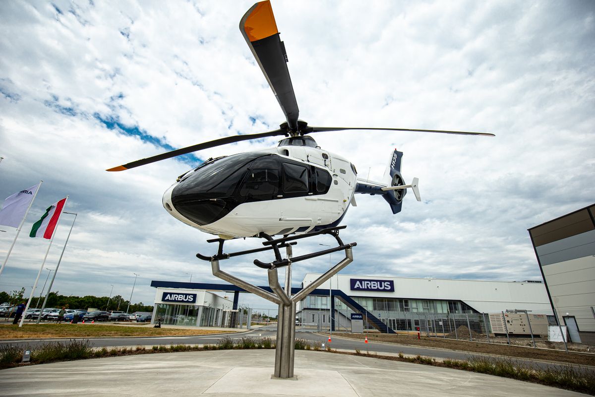 20220728 Gyula

Ünnepélyes keretek között átadták az Airbus Helicopters Hungary gyulai gyárát 
