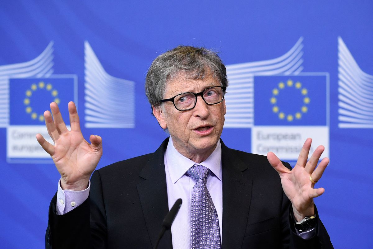 Founder of Microsoft and chairman of Breakthrough Energy Ventures, to establish the Breakthrough Energy Europe investment fund, Bill Gates gestures during a press conference at the EU headquarters in Brussels on October 17, 2018. (Photo by JOHN THYS / AFP)