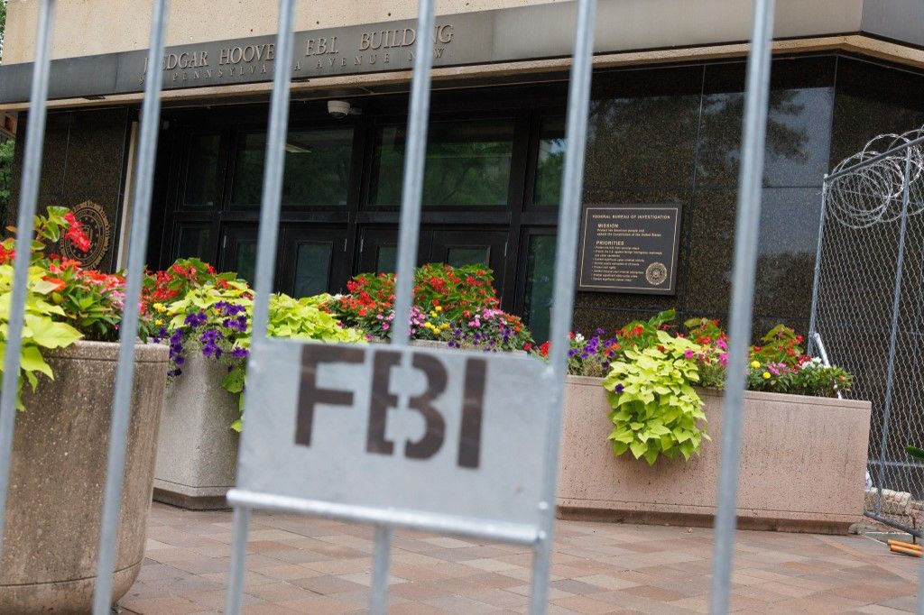 Fencing Around FBI Headquarters