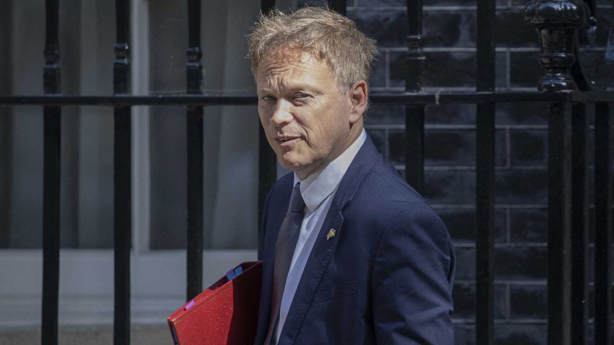 LONDON, UNITED KINGDOM - JULY 19: Secretary of State for Transport of the United Kingdom Grant Shapps, leaves Downing Street after attending the weekly cabinet meeting in London, United Kingdom on July 19, 2022. 