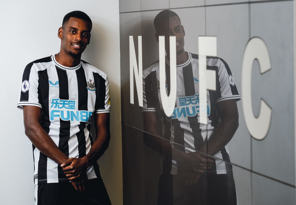 Newcastle United Unveil New Signing Alexander Isak