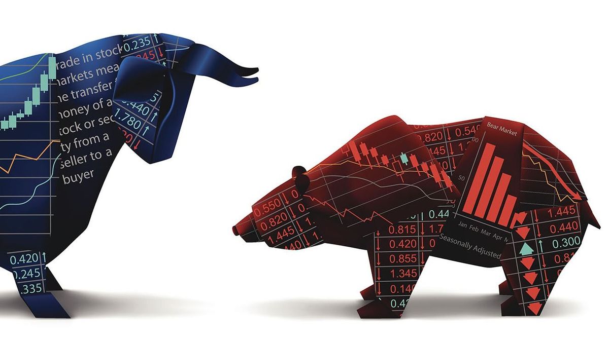 bika medve Bull and bear shapes look like made of origami paper with symbols of tőzsdepiac stock market trends on them. Vector illustration. 514753795