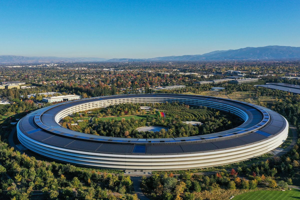 CUPERTINO, CA - OCTOBER 28: An aerial view of Apple Park is seen in Cupertino, California, United States on October 28, 2021. Tayfun CoĹźkun / Anadolu Agency (Photo by Tayfun CoĹźkun / ANADOLU AGENCY / Anadolu Agency via AFP)