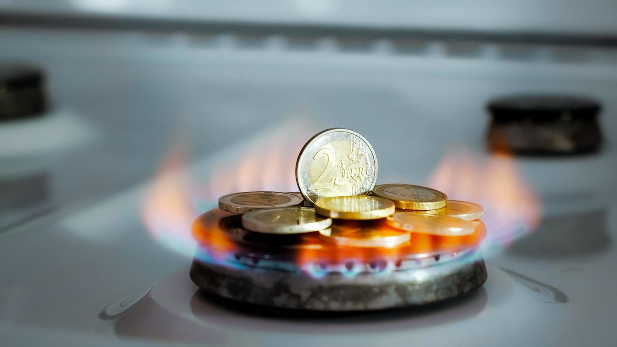 Concept,Of,Gas,Crisis.,2,Euro,Coins,Is,Burning,On