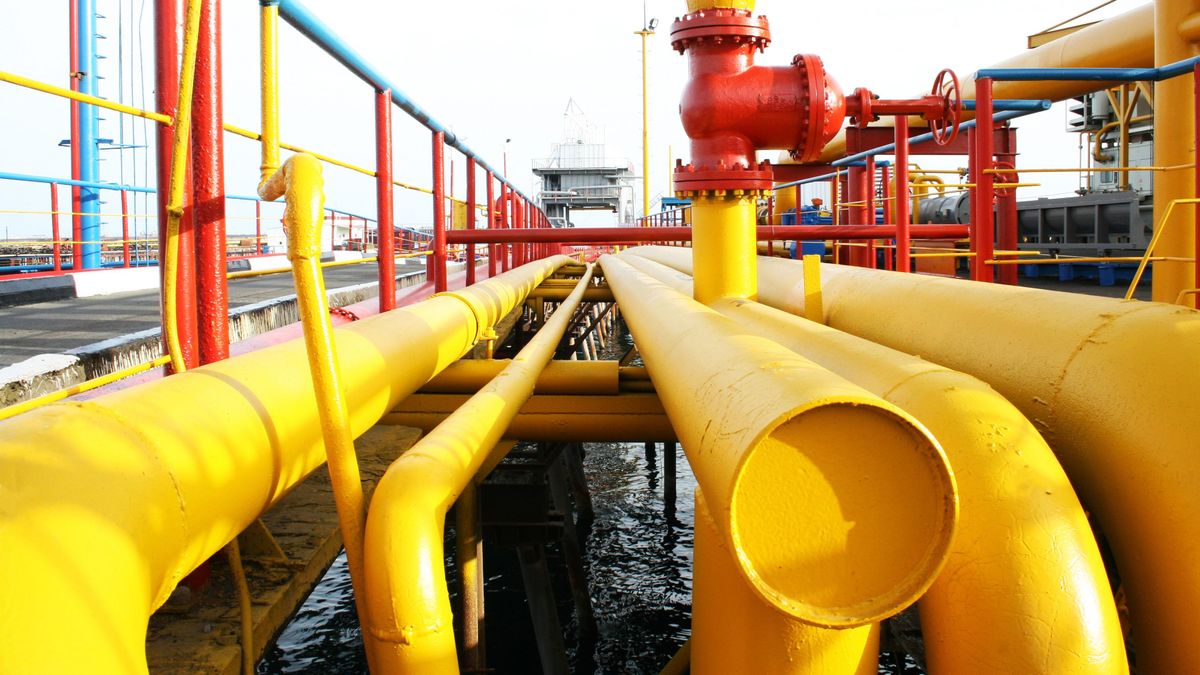 Gas,Pipeline.,Gas,Pipes,In,Oil,Stones.,Gas,Pipes.,Oil