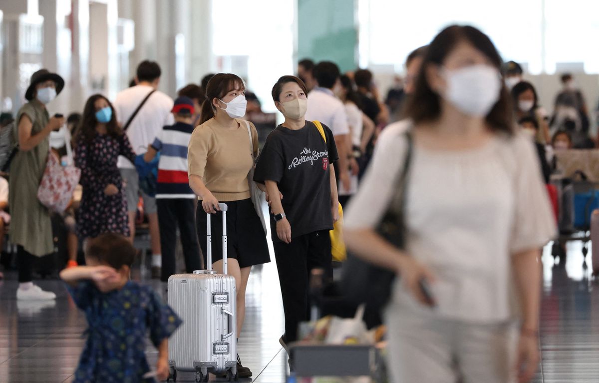 A photo shows crowded Haneda International Airport in Ota Ward, Tokyo on September 7, 2022. The Japanese government starts to ease immigration measures about the new coronavirus COVID-19.