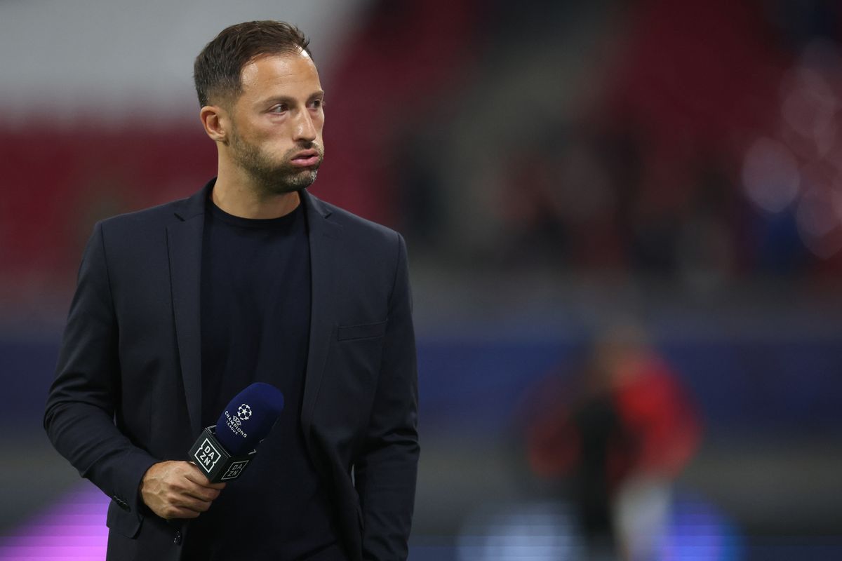 06 September 2022, Saxony, Leipzig: Soccer: Champions League, RB Leipzig - Shakhtyor Donetsk, Group Stage, Group F, Matchday 1 at Red Bull Arena, Leipzig coach Domenico Tedesco stands during the post-match interview. 