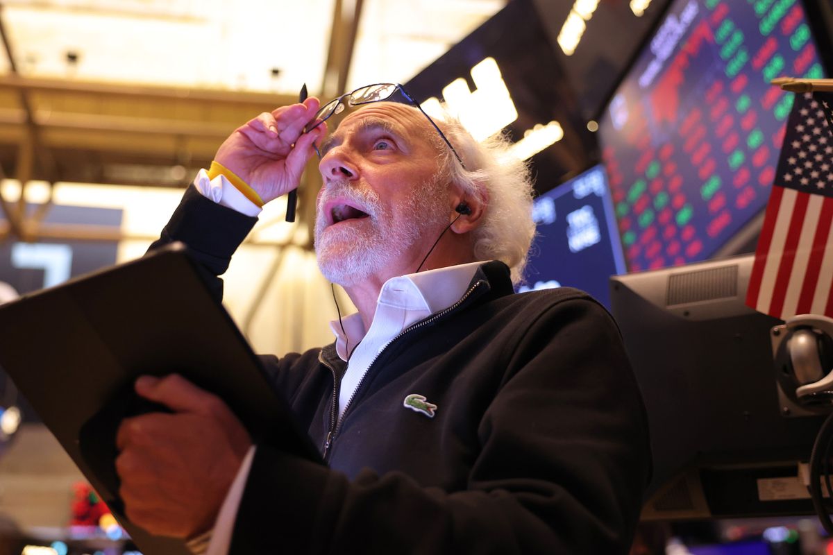NEW YORK, NEW YORK - AUGUST 29: Stock trader Peter Tuchman works on the floor of the New York Stock Exchange during afternoon trading on August 29, 2022 in New York City. Stocks opened lower this morning continuing the downward trend of last week after the Dow closed falling 1,008 points after Federal Reserve Chairman Jerome Powell's remarks on inflation at the central bank’s annual Jackson Hole economic symposium. 