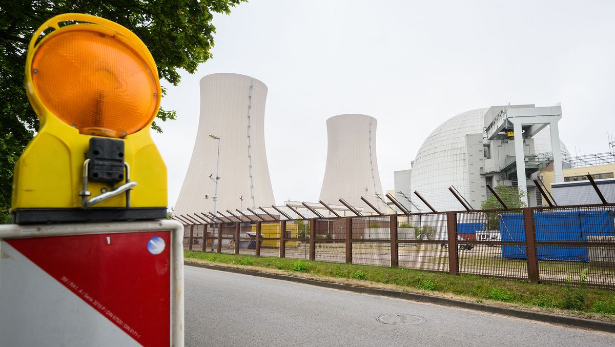 Energy crisis - Grohnde nuclear power plant
