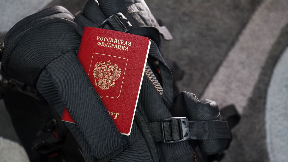 Russia,Passport,On,A,Black,Suitcase,Travel,Bag,-,Russian
