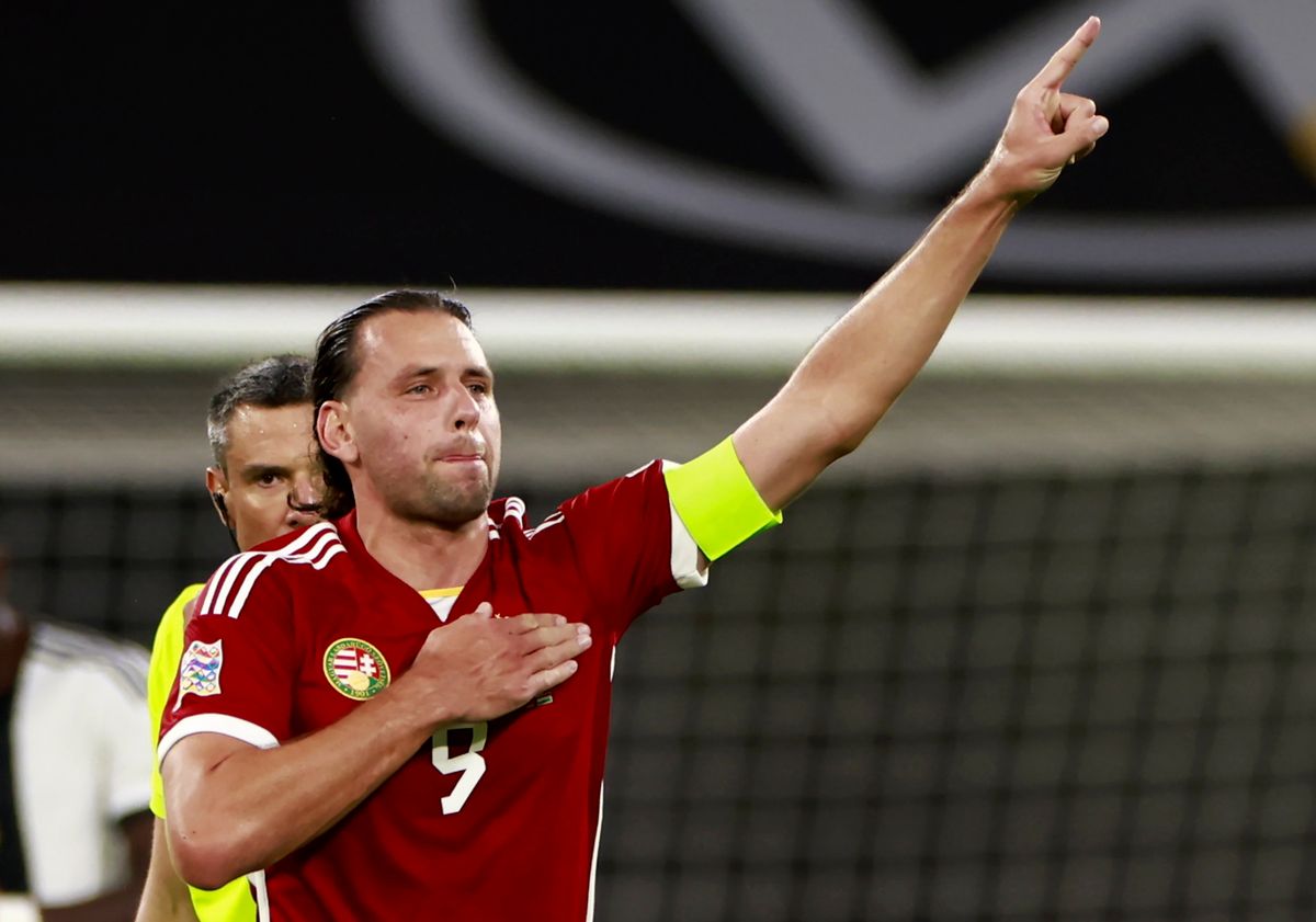 Lipcse, 2022. szeptember 23.
Szalai Ádám ünnepli gólját a labdarúgó Nemzetek Ligája ötödik fordulójában, az A divízió 3. csoportjában játszott Németország-Magyarország mérkőzésen a lipcsei Red Bull Arenában 2022. szeptember 23-án.
