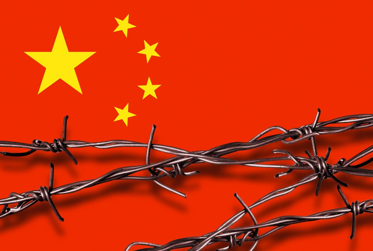Flag of China with barbed wire, Barbed wire with shadow in front of a Chinese flag, emberi jogok, ENSZ, kína, 