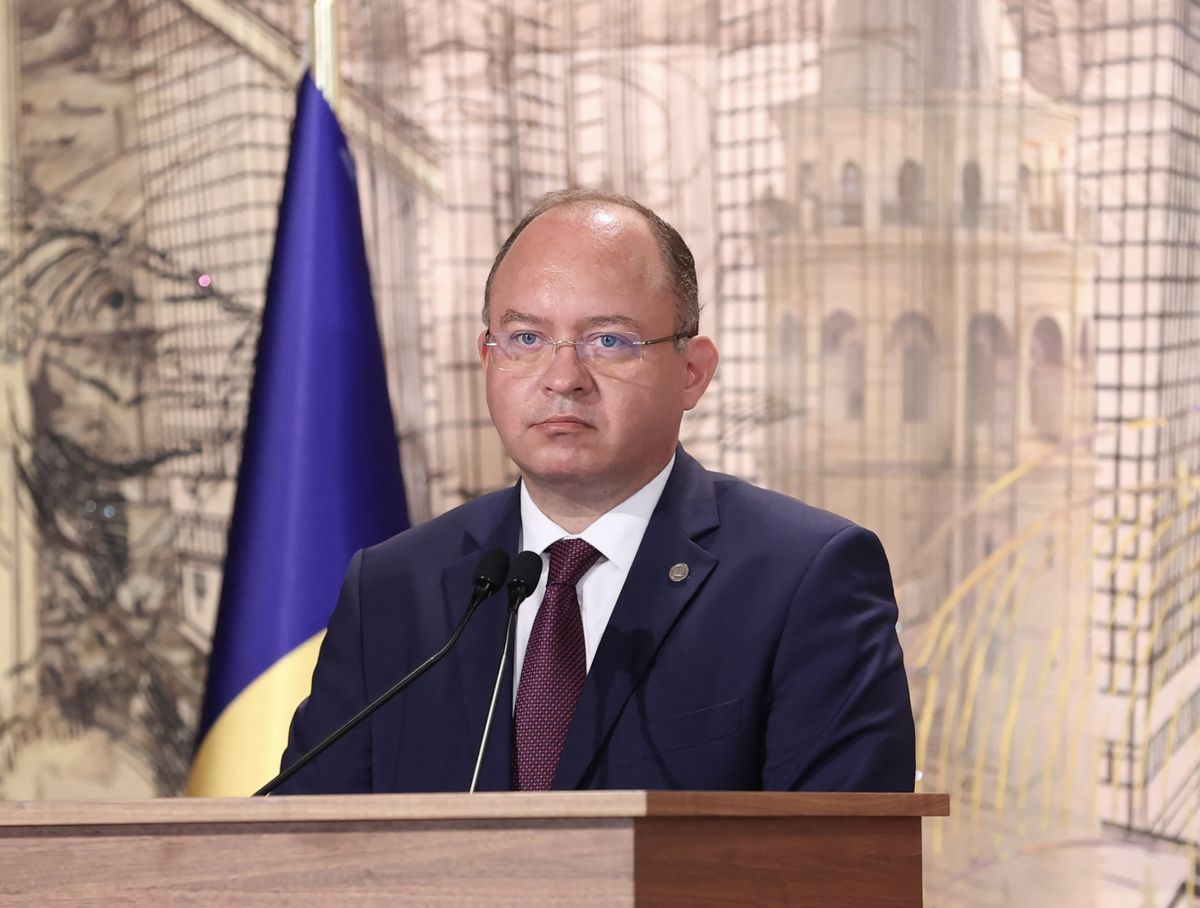 ISTANBUL, TURKIYE - MAY 27: Romanian Foreign Minister Bogdan Aurescu, Turkish Foreign Minister Mevlut Cavusoglu (not seen) and Polish Foreign Minister Zbigniew Rau (not seen) hold a joint press conference following Turkiye-Romania-Poland Trilateral Foreign Ministers Meeting at Dolmabahce Office in Istanbul, Turkiye on May 27, 2022. 