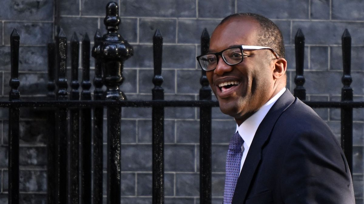 Britain's Chancellor of the Exchequer Kwasi Kwarteng arrives at 10 Downing Street in central London on September 7, 2022, ahead of a meeting of the Government's newly appointed Cabinet. - Britain's newly appointed Prime Minister Liz Truss unveiled her new top team as she formally took over from Boris Johnson, with no place for white men in any of the three senior-most cabinet posts for the first time ever. 