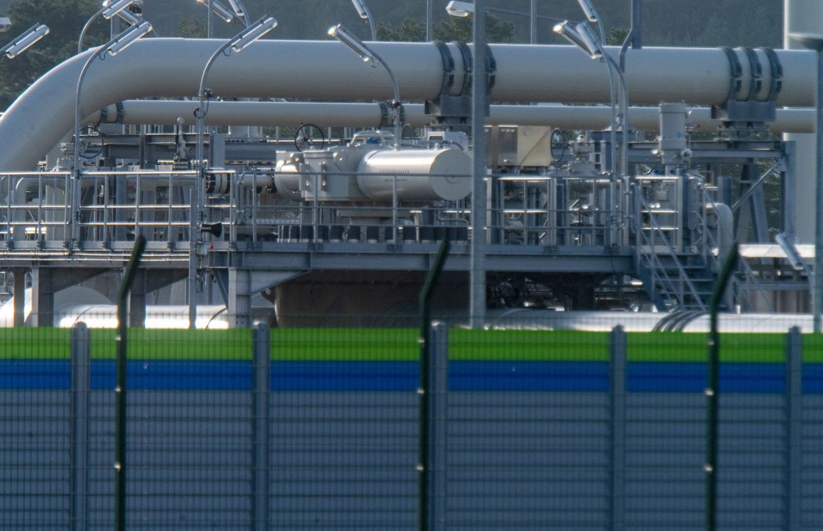 28 September 2022, Mecklenburg-Western Pomerania, Lubmin: Pipe systems and shut-off devices at the gas receiving station of the Nord Stream 2 Baltic Sea pipeline. The European Union considers sabotage a likely cause of the leaks at the Nord Stream 1 and 2 gas pipelines and has threatened countermeasures. 