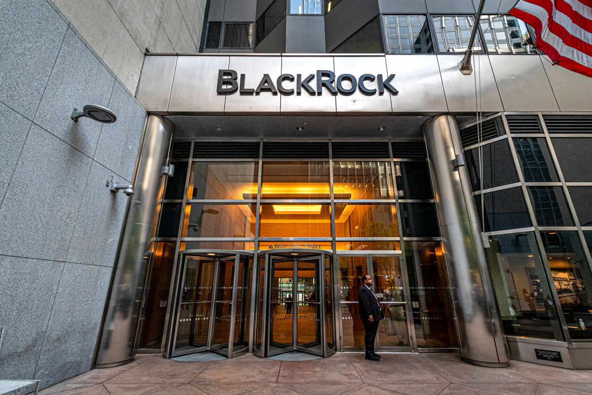 BlackRock offices in New York City,m MANHATTAN, NEW YORK, UNITED STATES - 2022/05/25: BlackRock offices in New York City. (Photo by Erik McGregor/LightRocket via Getty Images)