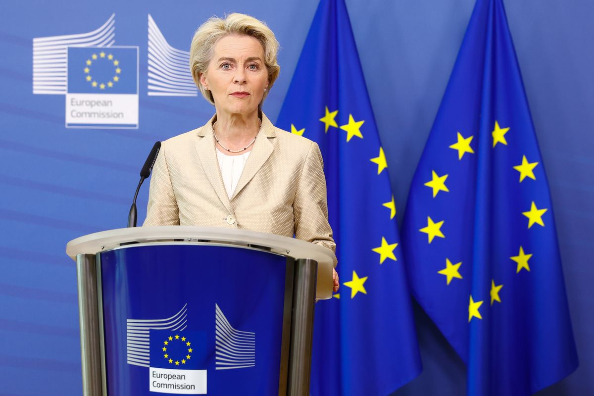 EU proposes new package of sanctions against Russia, epa10211640 European Commission President Ursula von der Leyen holds a joint press statement to announce a new package of 'biting' sanctions against Russia at the European Commission in Brussels, Belgium, 28 September 2022. European Commission President Von der Leyen announced the proposal of a new package of sanctions against Russia to make 'the Kremlin pay the price' for the 'further escalation' of its invasion of Ukraine 'to a new level', condemning the 'sham referendum' to annex parts of Russia-occupied territories in Ukraine. The sanctions will include a listing of individuals and entities as well as further restrictions in trade, banning imports of Russian products, among others.  EPA/STEPHANIE LECOCQ, epa10211640 European Commission President Ursula von der Leyen holds a joint press statement to announce a new package of 'biting' sanctions against Russia at the European Commission in Brussels, Belgium, 28 September 2022. European Commission President Von der Leyen announced the proposal of a new package of sanctions against Russia to make 'the Kremlin pay the price' for the 'further escalation' of its invasion of Ukraine 'to a new level', condemning the 'sham referendum' to annex parts of Russia-occupied territories in Ukraine. The sanctions will include a listing of individuals and entities as well as further restrictions in trade, banning imports of Russian products, among others.  EPA/STEPHANIE LECOCQ
