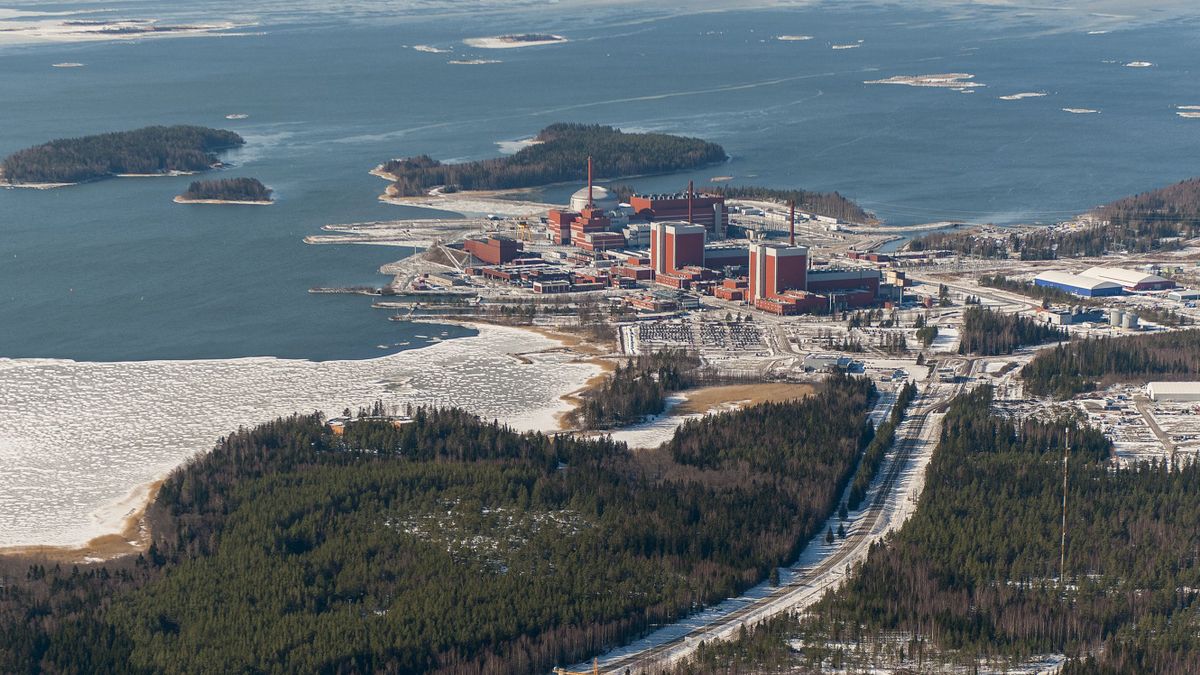 This handout photo from March 10, 2021 made available by Finnish electricity operator TVO shows an aerial view of the nuclear power plant in Olkiluoto, Finland. - Finland's long-delayed Olkiluoto 3 nuclear reactor has reached full power to become the most powerful electricity production facility in Europe, operator TVO said on September 30, 2022, a boost amid a continent-wide energy crunch.