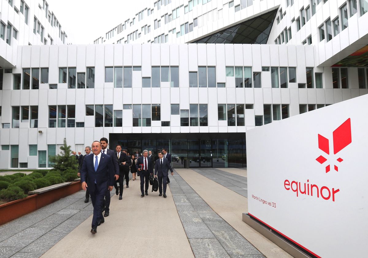 Turkish FM Cavusoglu in Norway, OSLO, NORWAY - AUGUST 30: Minister of Foreign Affairs of Turkey, Minister Mevlut Cavusoglu (Front) visits Equinor, an energy company, in Oslo, Turkey on August 30, 2019. Cem Ozdel / Anadolu Agency (Photo by CEM OZDEL / ANADOLU AGENCY / Anadolu Agency via AFP) Turkish FM Cavusoglu in Norway