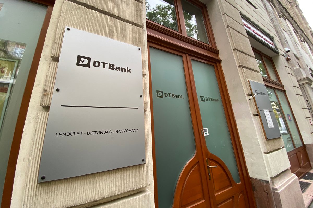 DT bank
Duna Takarék Bank