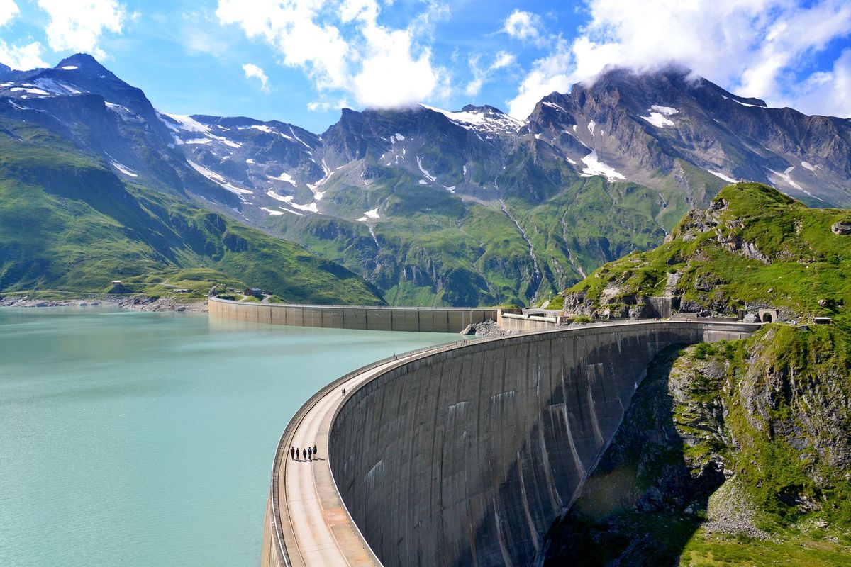The,Moserbooden,Dam,In,Austria,Alps.,Hydroelectric,Power,Plant,Near