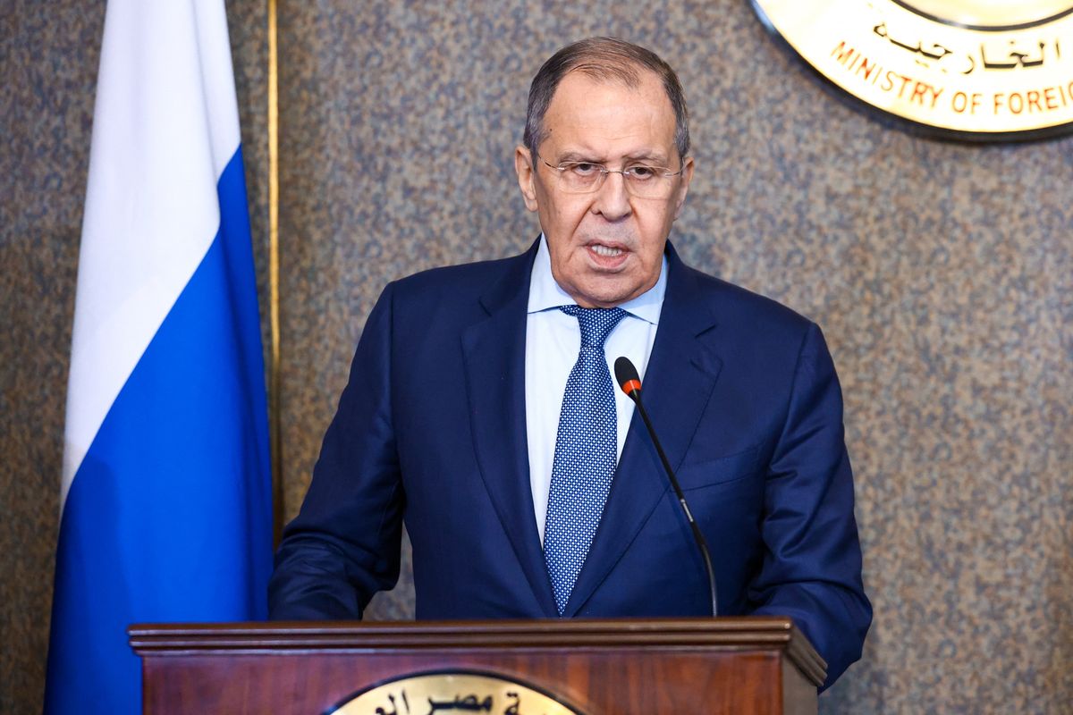 Russian Foreign Minister Sergei Lavrov attends a joint press conference with his Egyptian counterpart following their talks in the capital Cairo on July 24, 2022. - Russia's top diplomat will address the Arab League at its Cairo headquarters today, the organisation said, days after Russia took part in a summit hosted by Iran, a regional rival of some Arab states. (Photo by Handout / RUSSIAN FOREIGN MINISTRY / AFP) / RESTRICTED TO EDITORIAL USE - MANDATORY CREDIT "AFP PHOTO / Russian Foreign Ministry / handout" - NO MARKETING NO ADVERTISING CAMPAIGNS - DISTRIBUTED AS A SERVICE TO CLIENTS