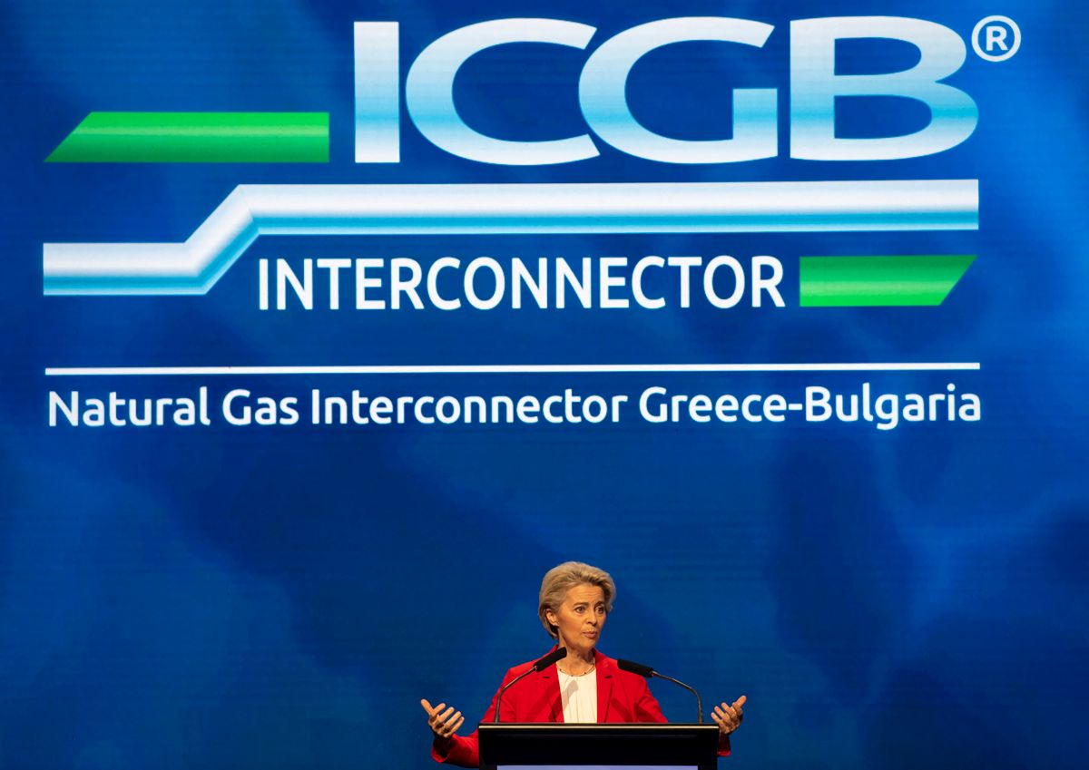 European Commission President Ursula von der Leyen speaks during the official ceremony marking the start of commercial operations of the gas interconnector between between Greece and Bulgaria in Sofia on October 1, 2022. 
