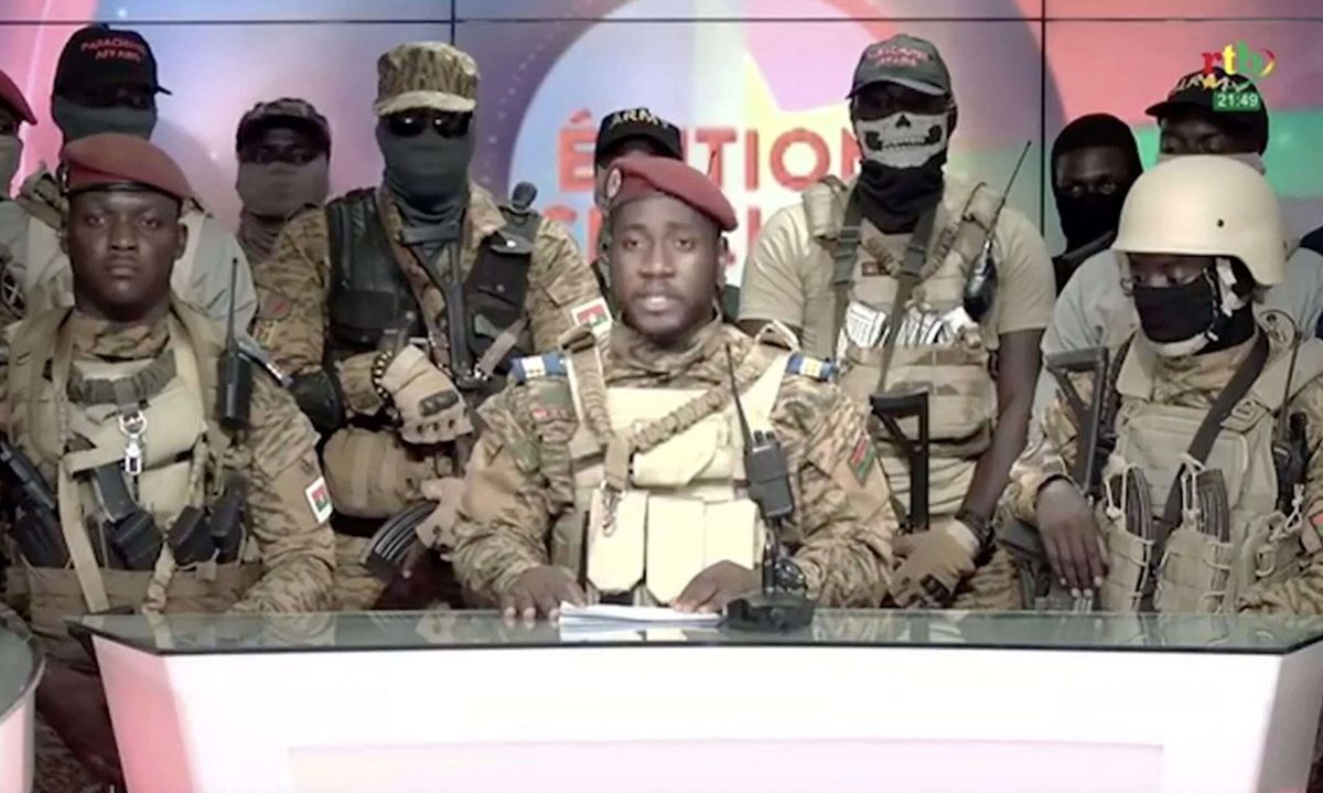 BURKINA FASO - SEPTEMBER 30: (----EDITORIAL USE ONLY - MANDATORY CREDIT - 'Radio Television du Burkina (RTB) / HANDOUT' - NO MARKETING NO ADVERTISING CAMPAIGNS - DISTRIBUTED AS A SERVICE TO CLIENTS----) A screen grab shows from state TV, army Capt. Kiswendsida Farouk Azaria Sorgho reads a statement in Ougadougou, Burkina Faso, on Sept. 30, 2022. Burkina Faso Army announced overthrow of Military Government. Radio Television du Burkina (RTB) / Anadolu Agency