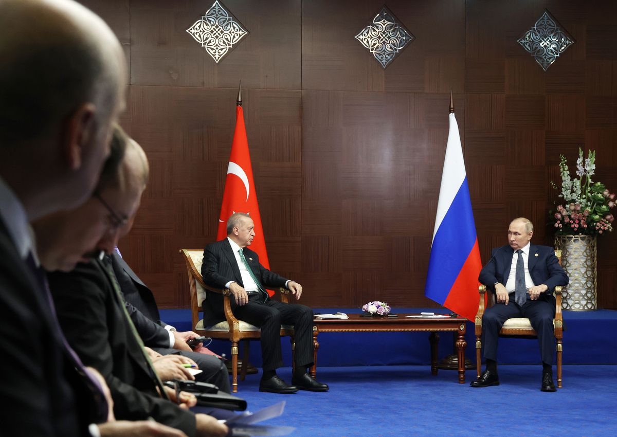 CICA Summit in Astana, epa10240364 Turkish President Recep Tayyip Erdogan (2-R) attends a meeting with Russian President Vladimir Putin (R) on the sidelines of the 6th Summit of the Conference on Interaction and Confidence Building Measures in Asia (CICA) in Astana, Kazakhstan, 13 October 2022.  EPA/VYACHESLAV PROKOFYEV/KREMLIN POOL/SPUTNIK/ POOL MANDATORY CREDIT epa10240364 Turkish President Recep Tayyip Erdogan (2-R) attends a meeting with Russian President Vladimir Putin (R) on the sidelines of the 6th Summit of the Conference on Interaction and Confidence Building Measures in Asia (CICA) in Astana, Kazakhstan, 13 October 2022.  EPA/VYACHESLAV PROKOFYEV/KREMLIN POOL/SPUTNIK/ POOL MANDATORY CREDIT