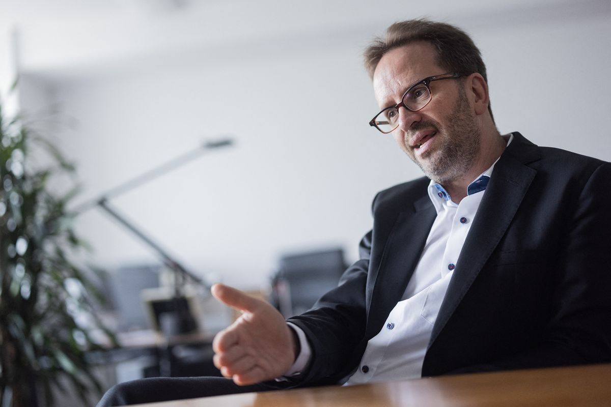 19 August 2022, North Rhine-Westphalia, Bonn: Klaus Müller, President of the Federal Network Agency, speaks during an interview with dpa (Deutsche Presse-Agentur) in his office. He called for urgent further gas savings despite progress in filling Germany's gas storage facilities. 