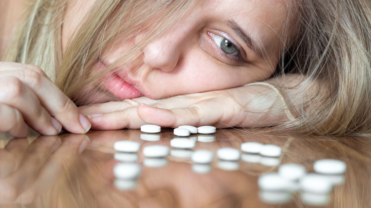 Meredeken emelkedik az antidepresszánst szedők száma, mi állhat a háttérben? 